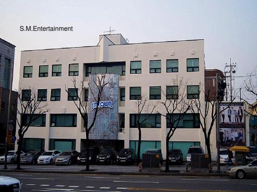 SM TOWN