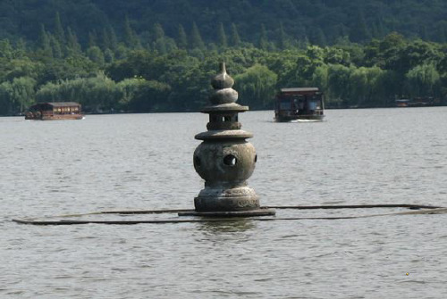 语文A版五年级语文上册《美丽的三潭印月》课件