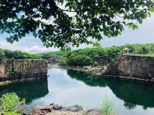《答谢中书书》陶弘景