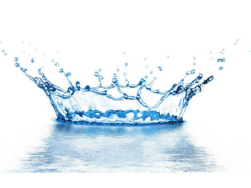 水污染流过家乡的小河