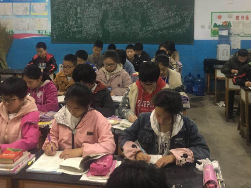 人教版六年级语文下册《六组 依依惜别 给校长的建议》示范课课件_1